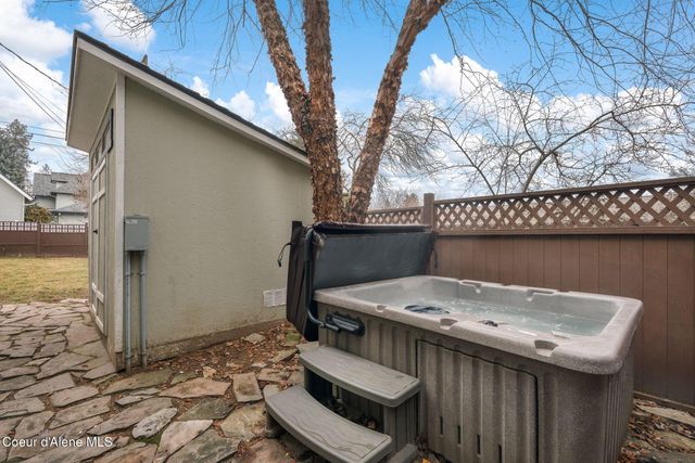 913 E GARDEN AVE, Coeur D'alene, ID 83814