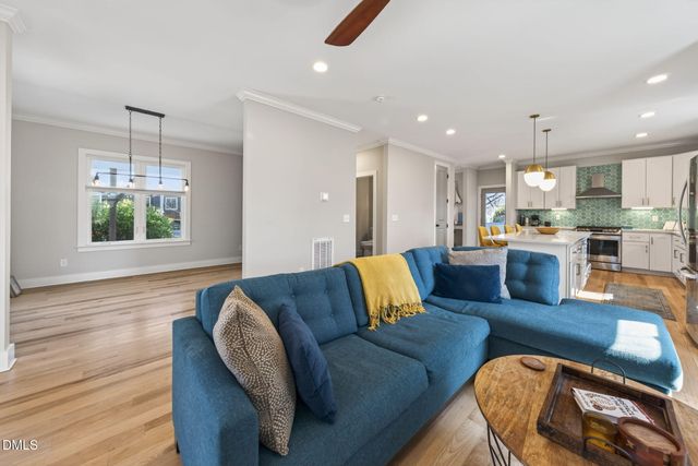 213 Lincoln Court, Raleigh, NC 27610