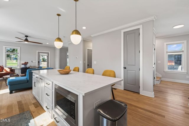 213 Lincoln Court, Raleigh, NC 27610