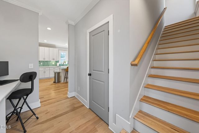 213 Lincoln Court, Raleigh, NC 27610