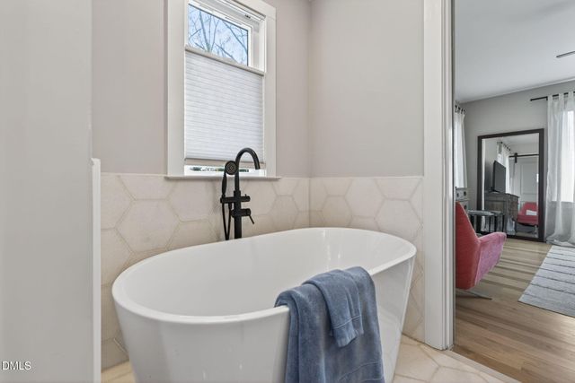 213 Lincoln Court, Raleigh, NC 27610