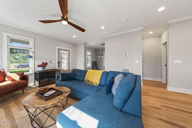 213 Lincoln Court, Raleigh, NC 27610