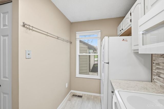 5196 Putters Circle, West Chester, OH 45069