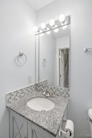 5196 Putters Circle, West Chester, OH 45069