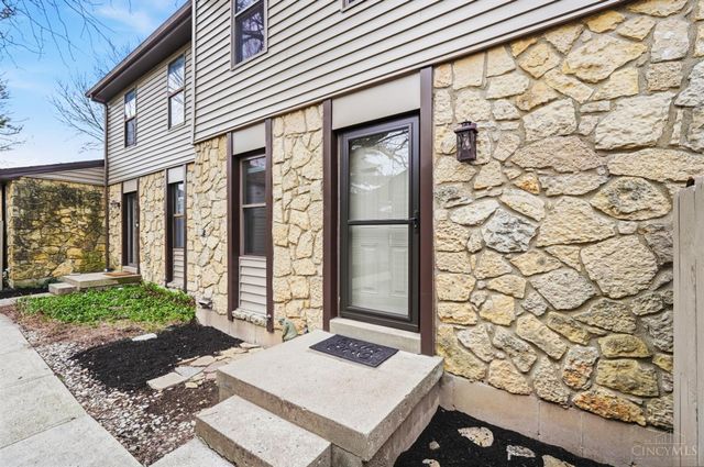 5196 Putters Circle, West Chester, OH 45069