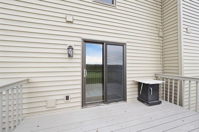 5196 Putters Circle, West Chester, OH 45069