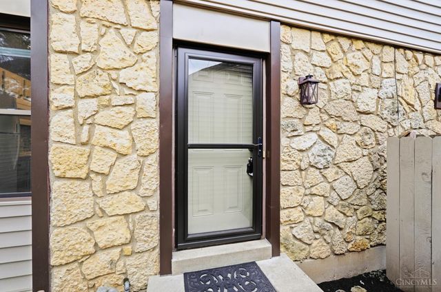 5196 Putters Circle, West Chester, OH 45069