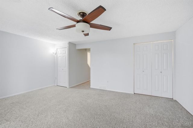 5196 Putters Circle, West Chester, OH 45069