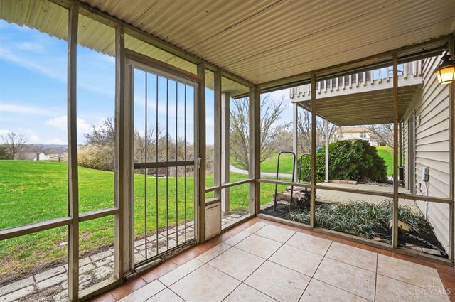 5196 Putters Circle, West Chester, OH 45069