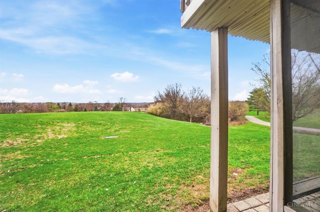 5196 Putters Circle, West Chester, OH 45069