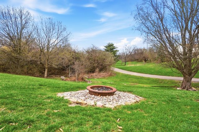 5196 Putters Circle, West Chester, OH 45069