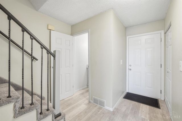 5196 Putters Circle, West Chester, OH 45069