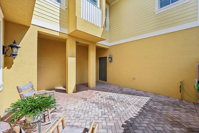 110 E Pigeon Plum Drive, Jupiter, FL 33458