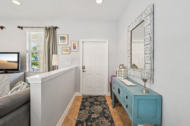 110 E Pigeon Plum Drive, Jupiter, FL 33458