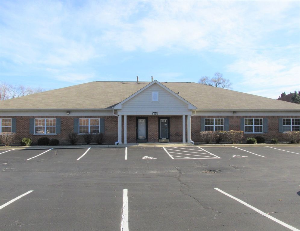 725 E Irving Park Road, Roselle, IL 60172