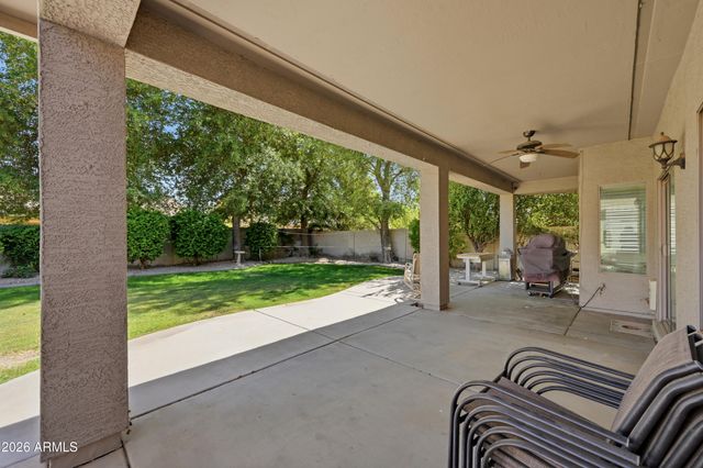 957 E CHELSEA Drive, San Tan Valley, AZ 85140