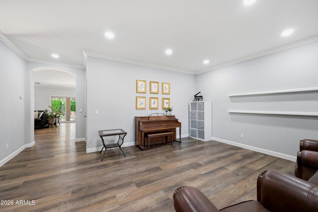 957 E CHELSEA Drive, San Tan Valley, AZ 85140