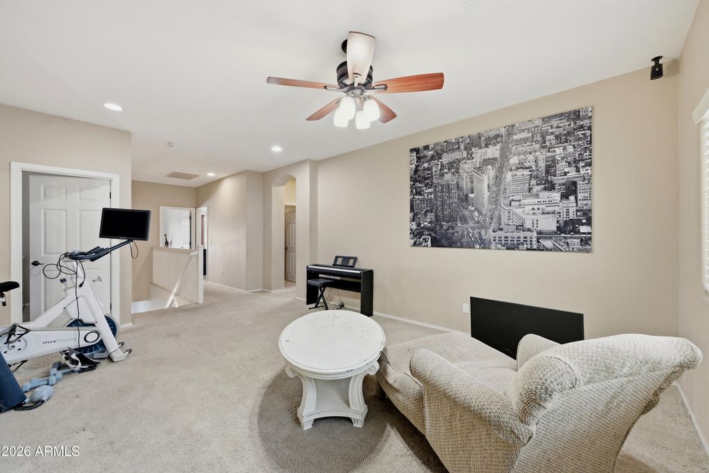 Image 16 of property listing at 957 E CHELSEA Drive, San Tan Valley, AZ 85140