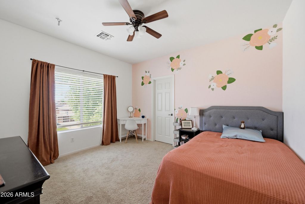 Image 19 of property listing at 957 E CHELSEA Drive, San Tan Valley, AZ 85140