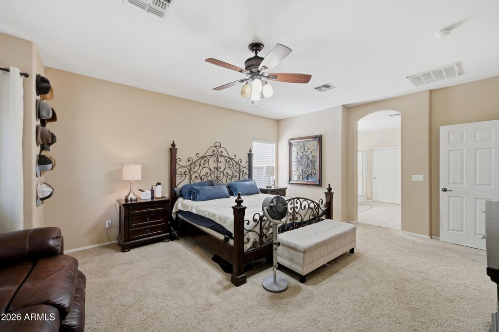 Image 23 of property listing at 957 E CHELSEA Drive, San Tan Valley, AZ 85140