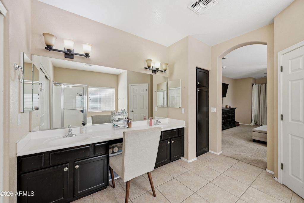 Image 24 of property listing at 957 E CHELSEA Drive, San Tan Valley, AZ 85140