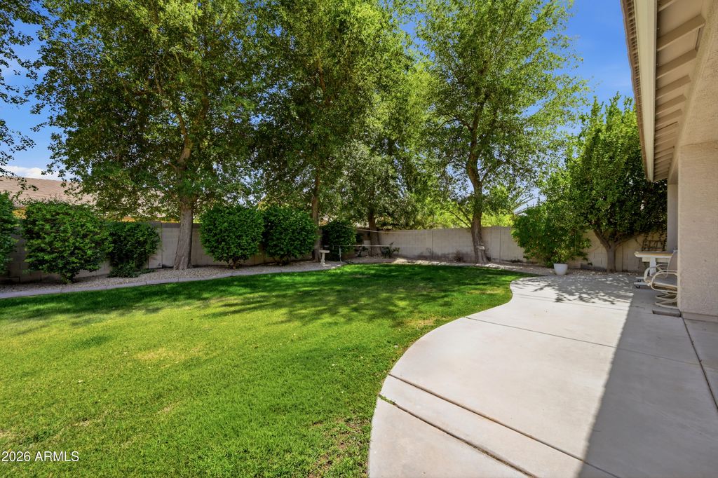 Image 31 of property listing at 957 E CHELSEA Drive, San Tan Valley, AZ 85140