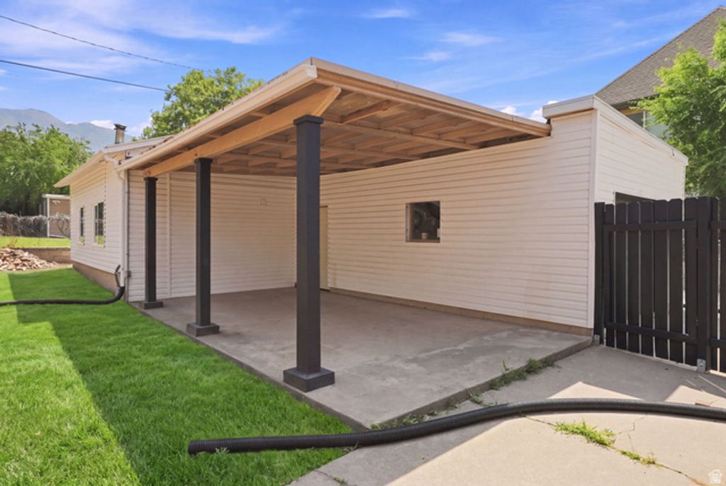 2861 S 2700 E, Salt Lake City, UT 84109 — photo 5