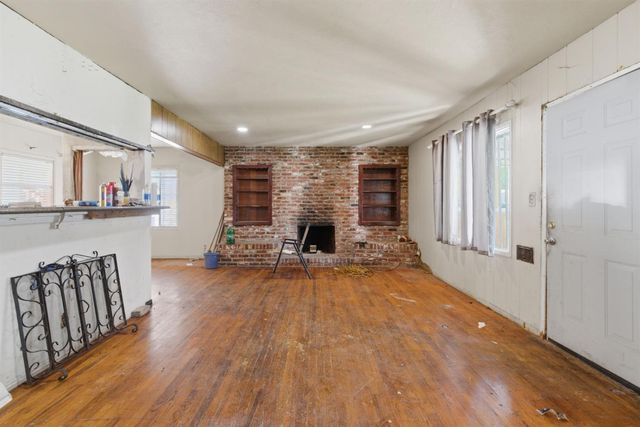 1823 W Acacia St, Stockton, CA 95203