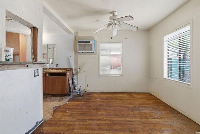 1823 W Acacia St, Stockton, CA 95203