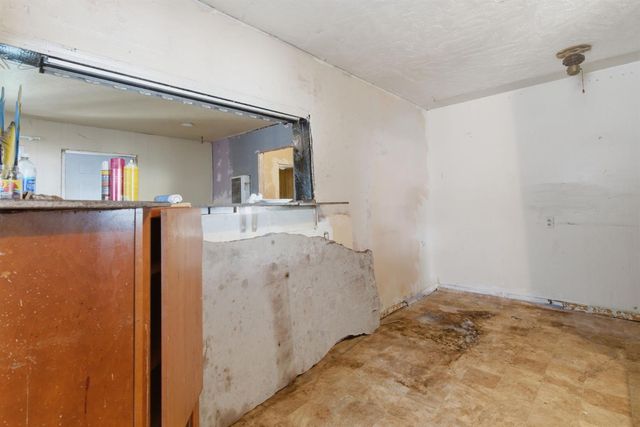 1823 W Acacia St, Stockton, CA 95203