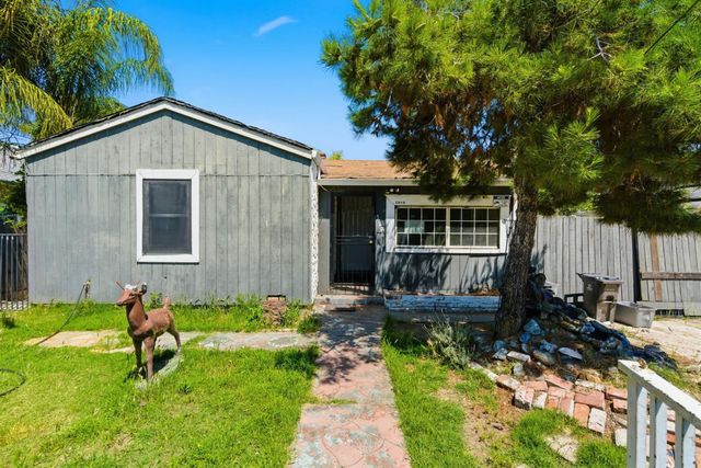 1823 W Acacia St, Stockton, CA 95203