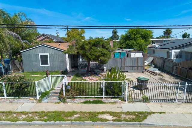 1823 W Acacia St, Stockton, CA 95203