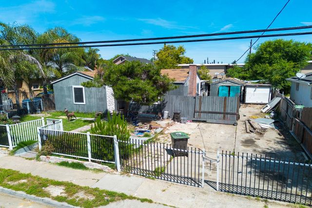 1823 W Acacia St, Stockton, CA 95203