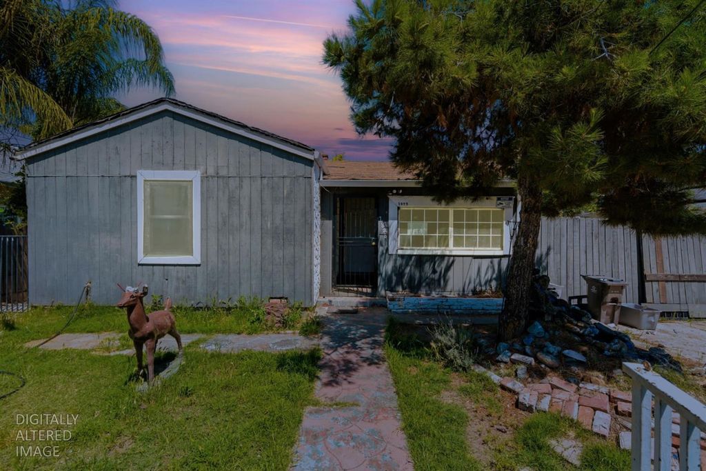 1823 W Acacia St, Stockton, CA 95203
