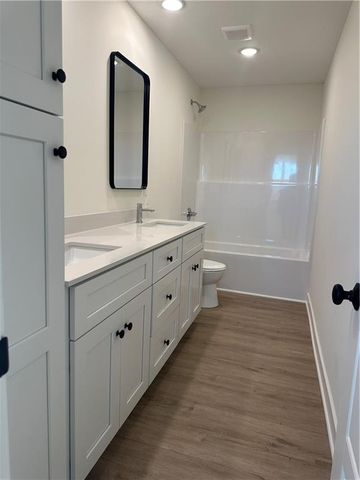 4707 Brentwood Avenue, Kansas City, MO 64136