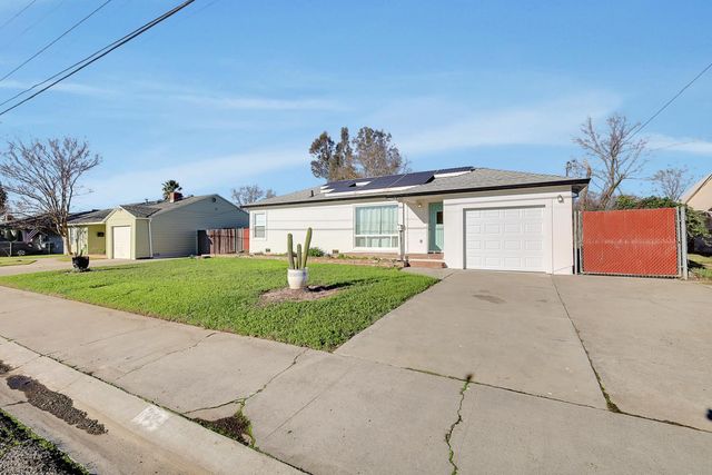 32 Triplett Way, Marysville, CA 95901