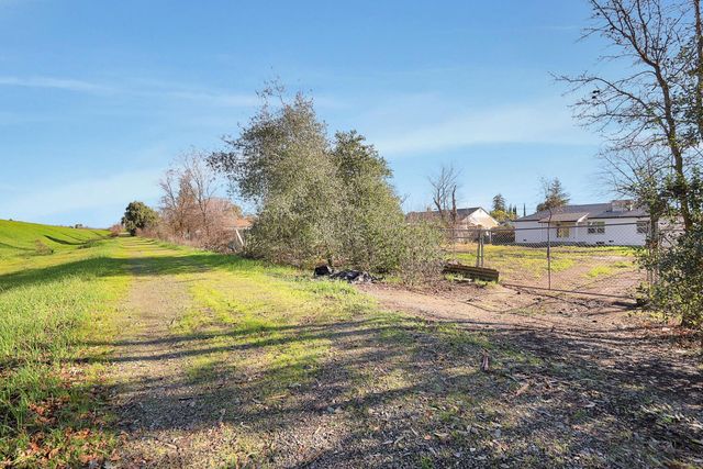 32 Triplett Way, Marysville, CA 95901