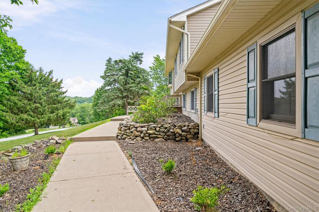 318 Beattie Road, Washingtonville, NY 10992