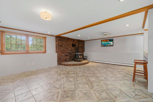 318 Beattie Road, Washingtonville, NY 10992