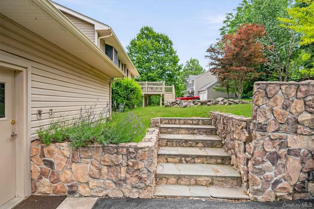 318 Beattie Road, Washingtonville, NY 10992