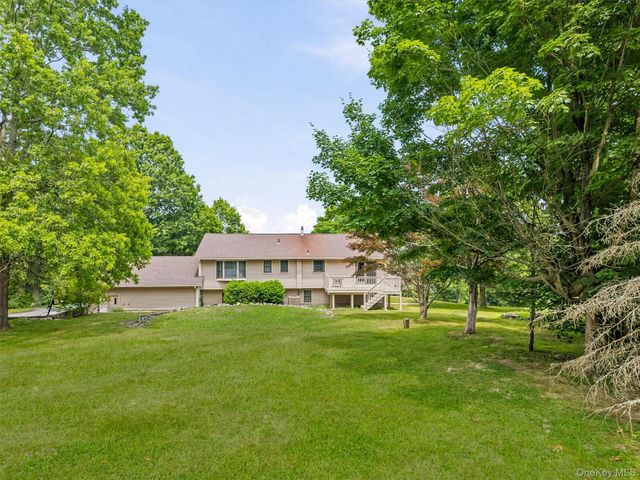 318 Beattie Road, Washingtonville, NY 10992