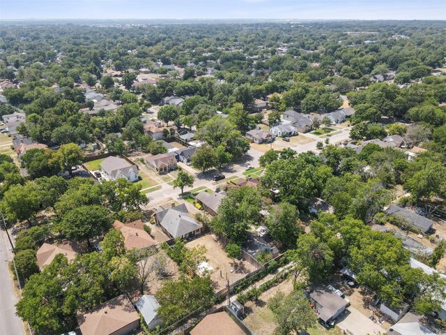 2511 Burlington Boulevard, Dallas, TX 75211
