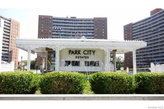 61-35 98th street 15E, Rego Park, NY 11374