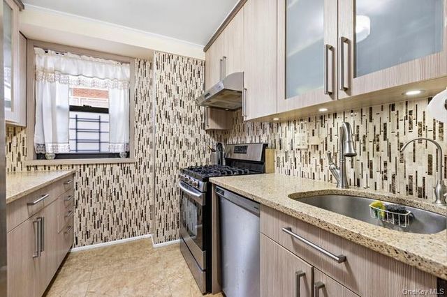 61-35 98th street 15E, Rego Park, NY 11374
