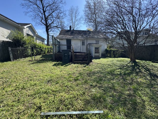 1427A Roberts Ave, Nashville, TN 37206