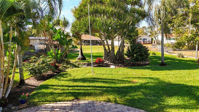 6728 3RD STREET CT W, Bradenton, FL 34207