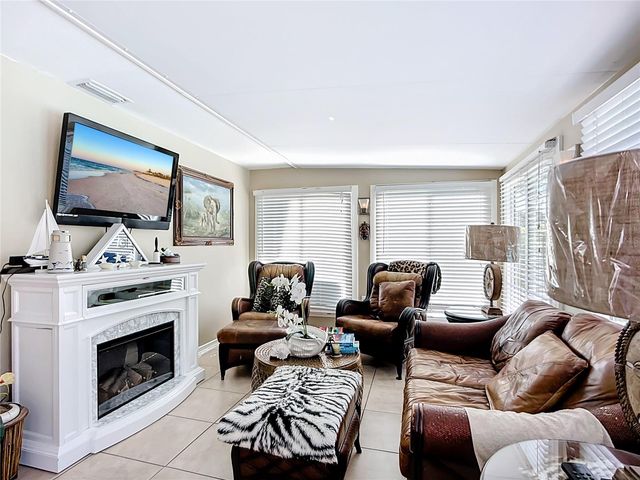 6728 3RD STREET CT W, Bradenton, FL 34207