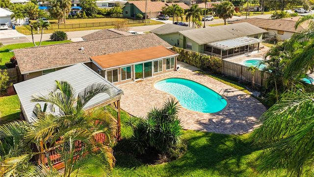6728 3RD STREET CT W, Bradenton, FL 34207