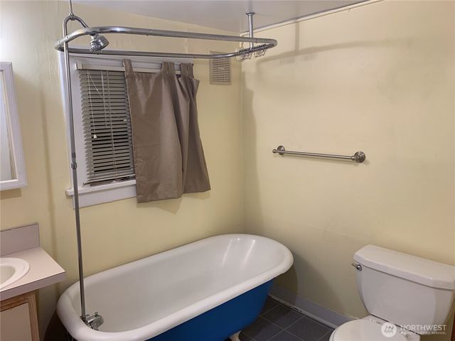 910 NW 52nd Street, Seattle, WA 98107