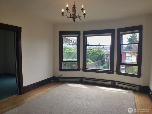 910 NW 52nd Street, Seattle, WA 98107